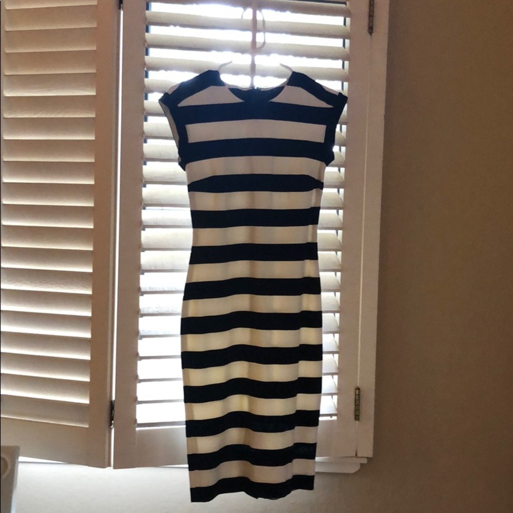 Short sleeve striped dress.